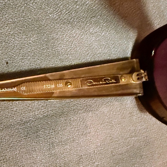 Oversized Oscar de la Renta Sunglasses with Case